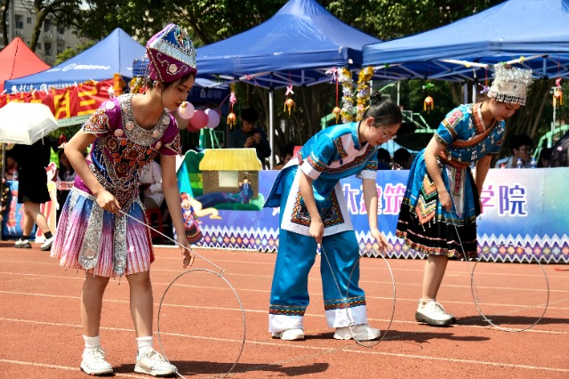 滾鐵環.jpg 滾鐵環.jpg