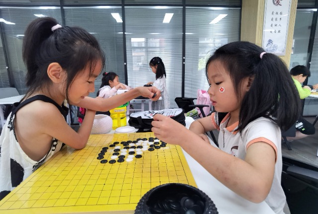 6月28日，羅塘街道關工委太平社區校外輔導站開展“七彩之夏”活動（拍攝者：泰州市姜堰區關工委 全玉英）.jpg